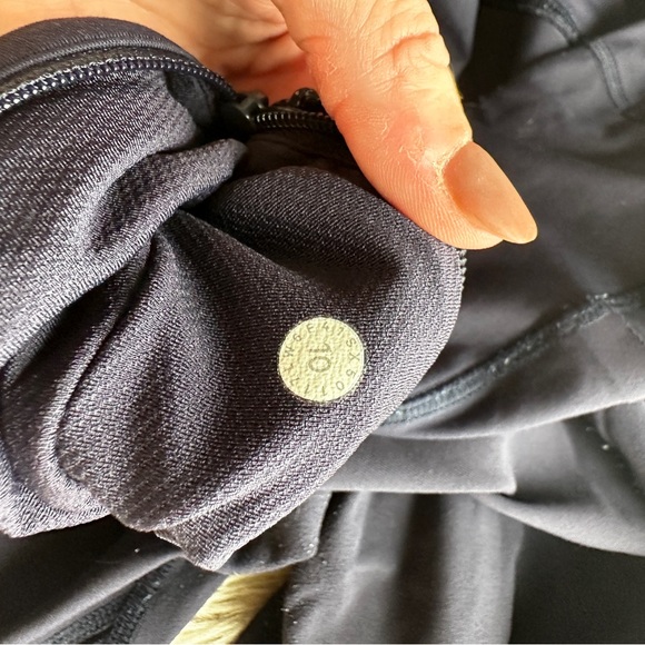 Lululemon Pace Rival Crop *Full-On Luxtreme 22" - Picture 9 of 16